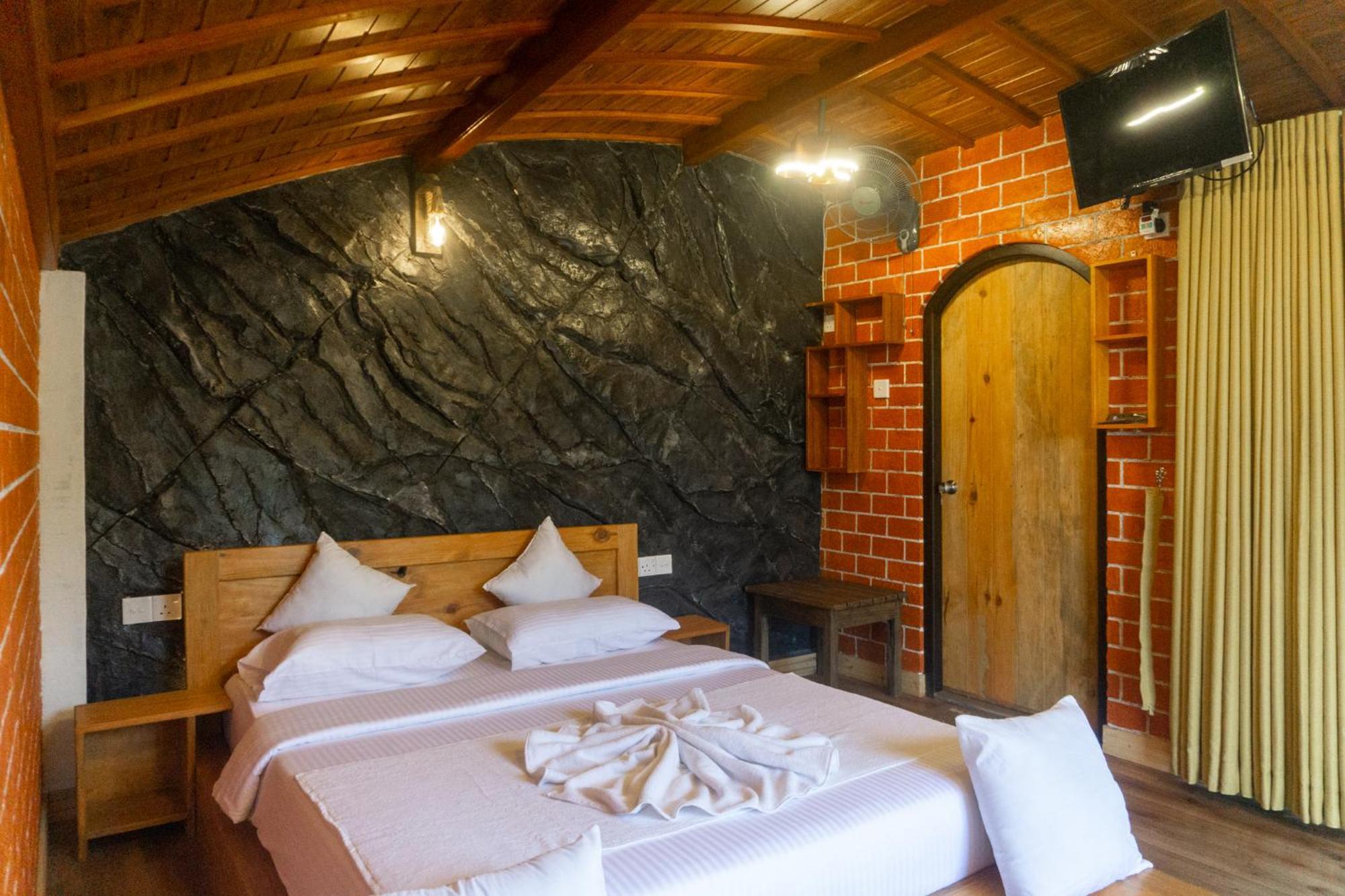 Bed and Breakfast Hobbit Hole Hideaway Элла Экстерьер фото