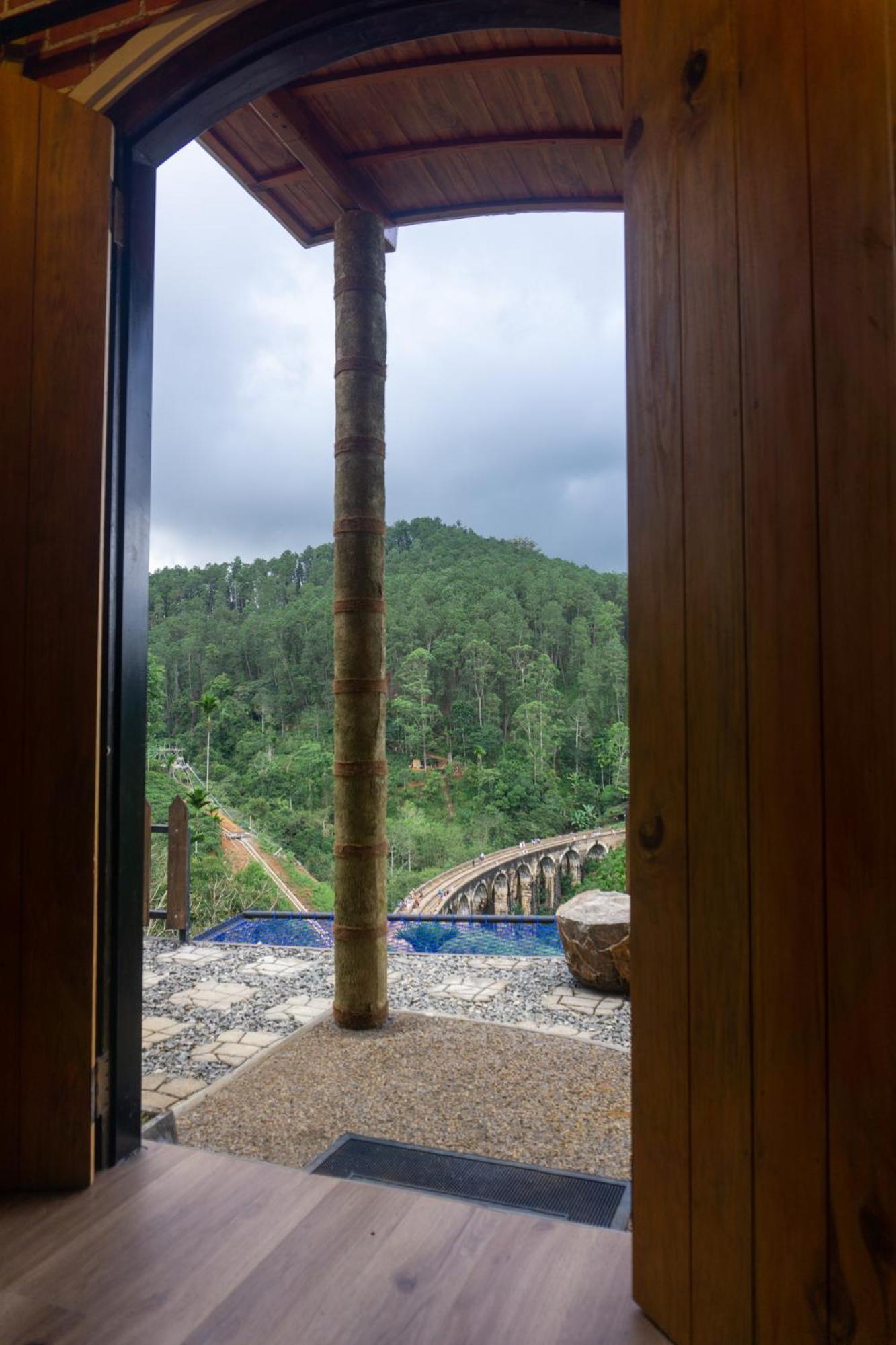 Bed and Breakfast Hobbit Hole Hideaway Элла Экстерьер фото