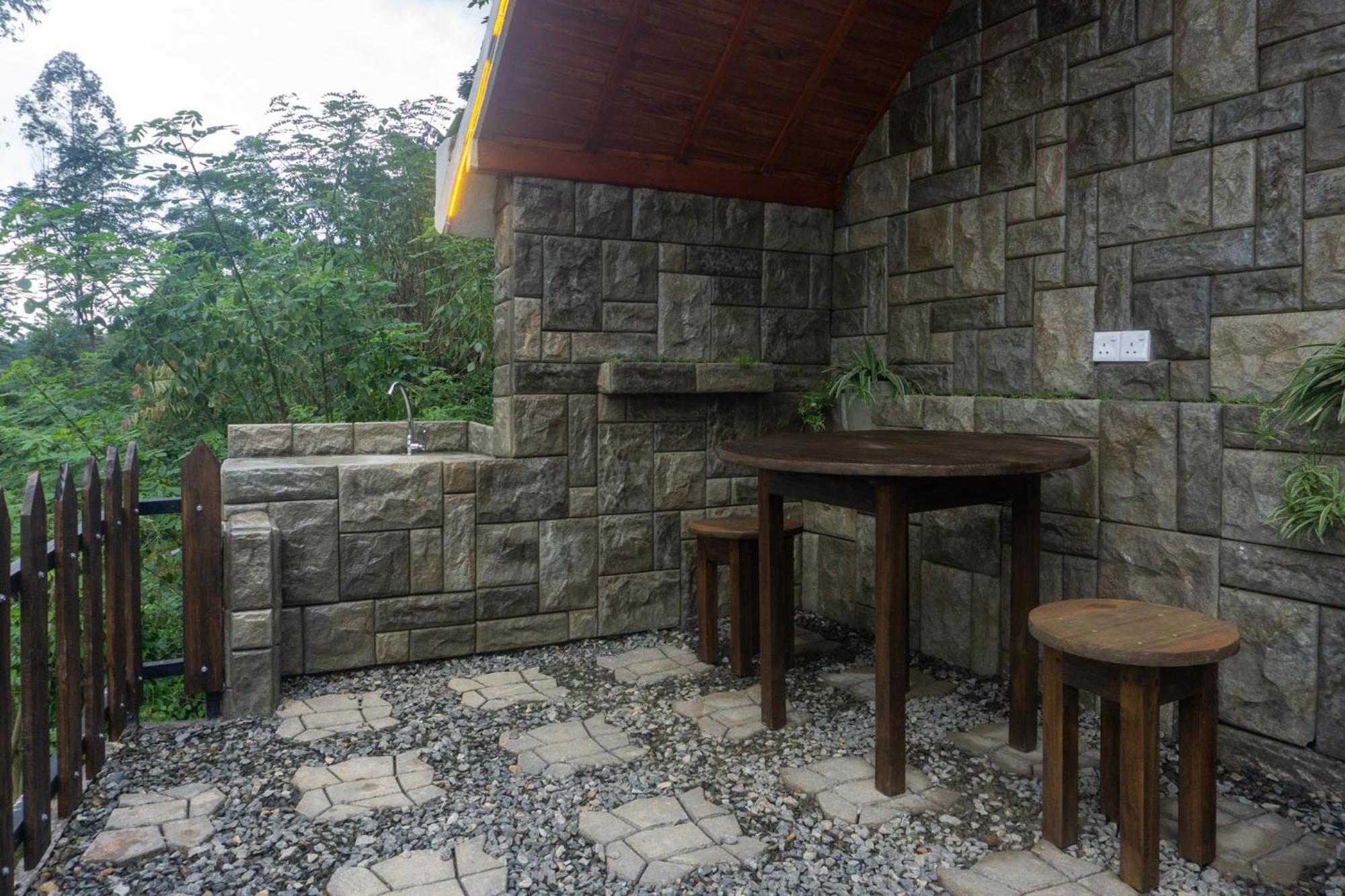 Bed and Breakfast Hobbit Hole Hideaway Элла Экстерьер фото